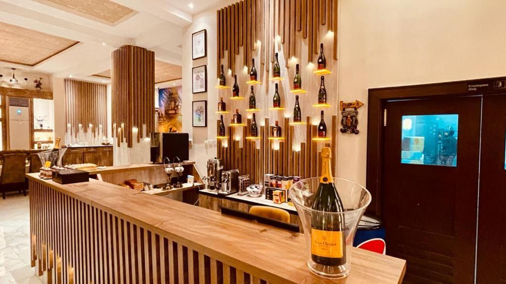Phoenicia Suites Wupa Екстер'єр фото
